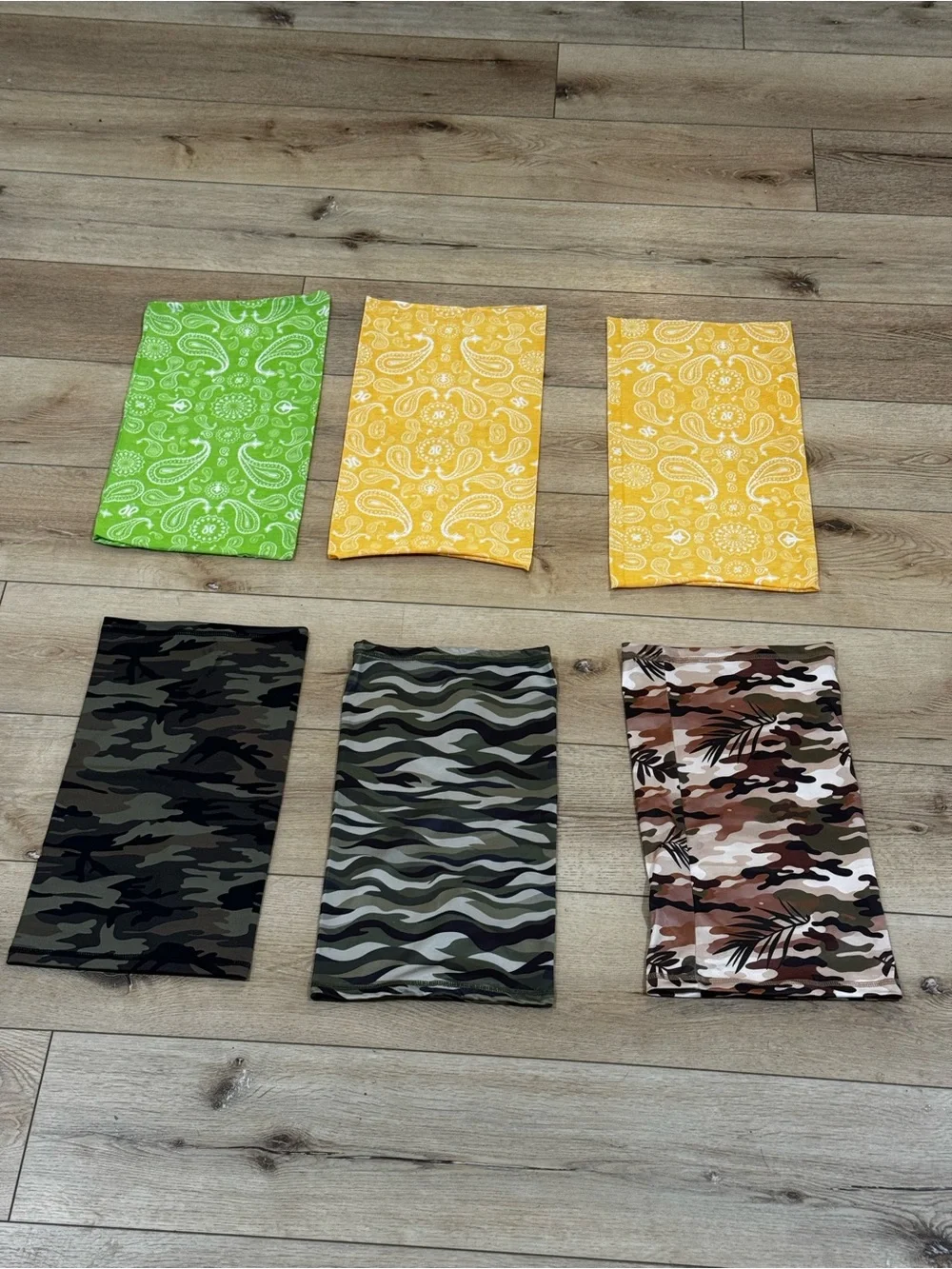 Source Unknown set bandana